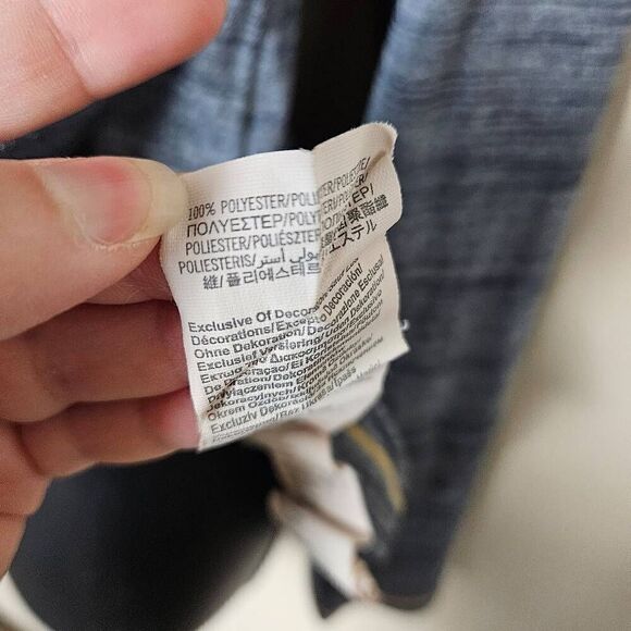 Under Armour Fitted Heatgear Pullover - Picture 6 of 8